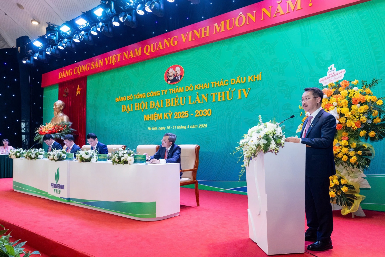 Khẳng định vai trò dẫn dắt trong trụ cột Năng lượng - trụ cột cốt lõi của Petrovietnam Khẳng định vai trò dẫn dắt trong trụ cột Năng lượng - trụ cột cốt lõi của Petrovietnam