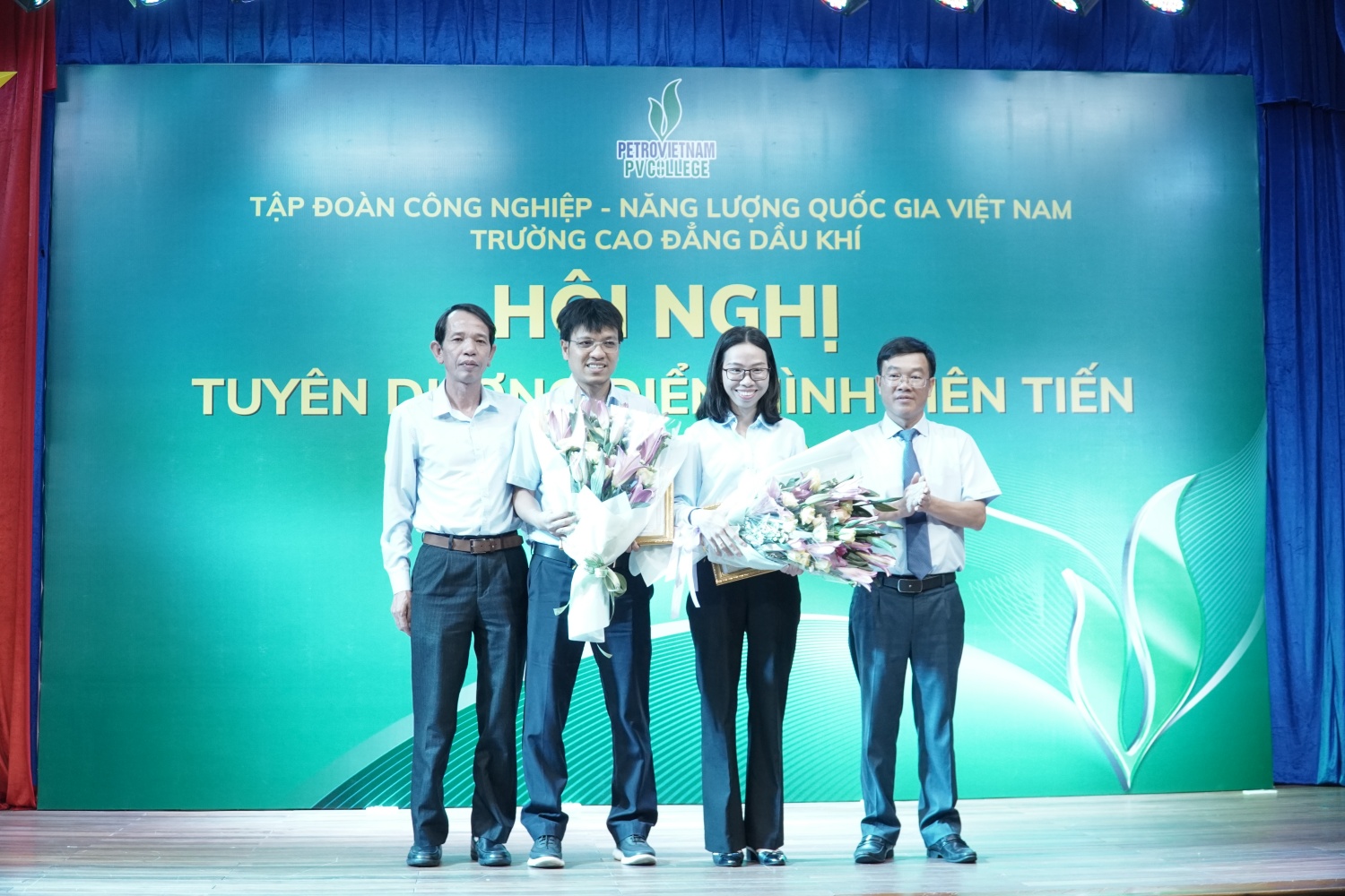 Hội nghị đã biểu dương những tập thể, cá nhân điển hình tiên tiến giai đoạn 2020-2025.