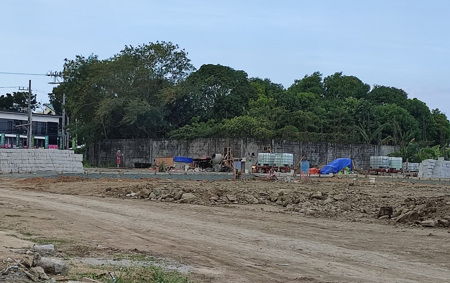 Điểm tin xây dựng - bất động sản ngày 22/4: Đấu giá đất tại Hà Nội và vùng lân cận tiếp tục lập đỉnh