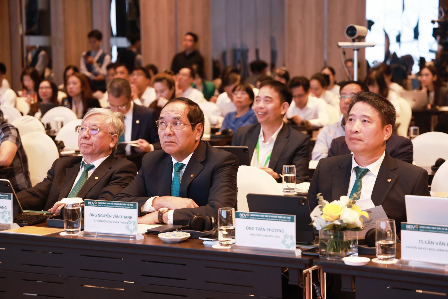 Thêm góc nhìn toàn cảnh về thị trường tài chính Việt Nam Thêm góc nhìn toàn cảnh về thị trường tài chính Việt Nam