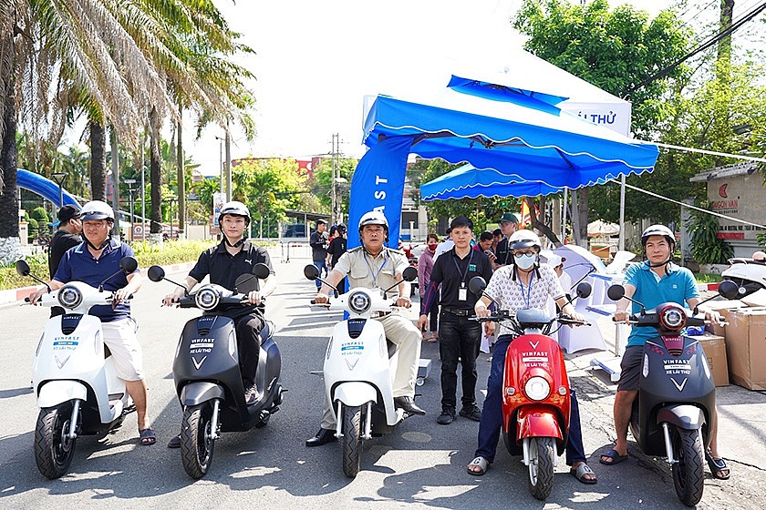 VinFast khởi động hành trình “Phủ xanh Khu công nghiệp”, lan tỏa xu hướng sống xanh tới người lao động Bình Dương
