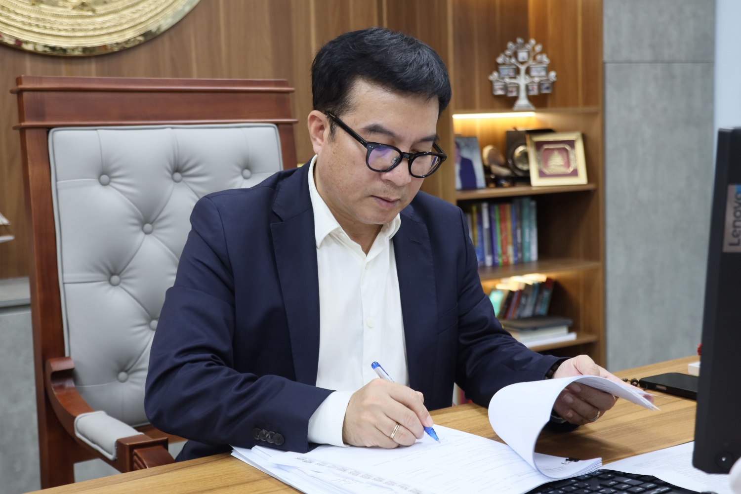 [P-Magazine] Tự hào khi được lớn lên trong hoà bình và cống hiến thanh xuân cho nhà máy lọc dầu đầu tiên của đất nước