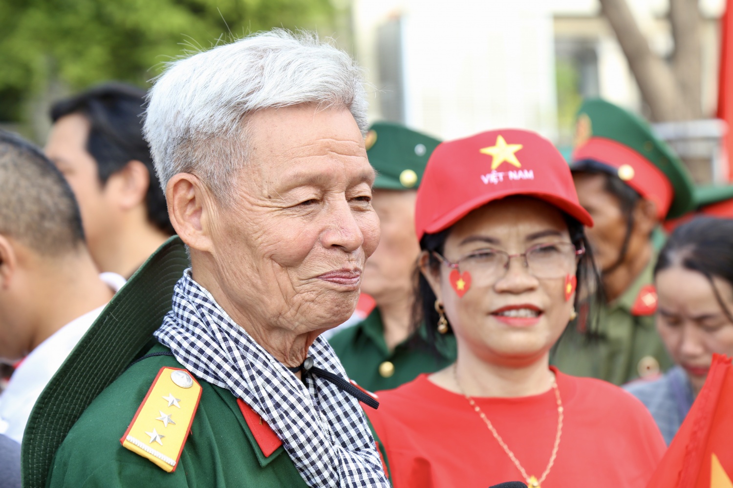 [Chùm ảnh] Người dân náo nức tham dự Đại lễ 30/4
