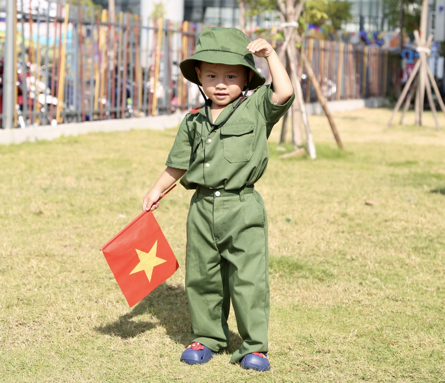 [Chùm ảnh] Người dân náo nức tham dự Đại lễ 30/4