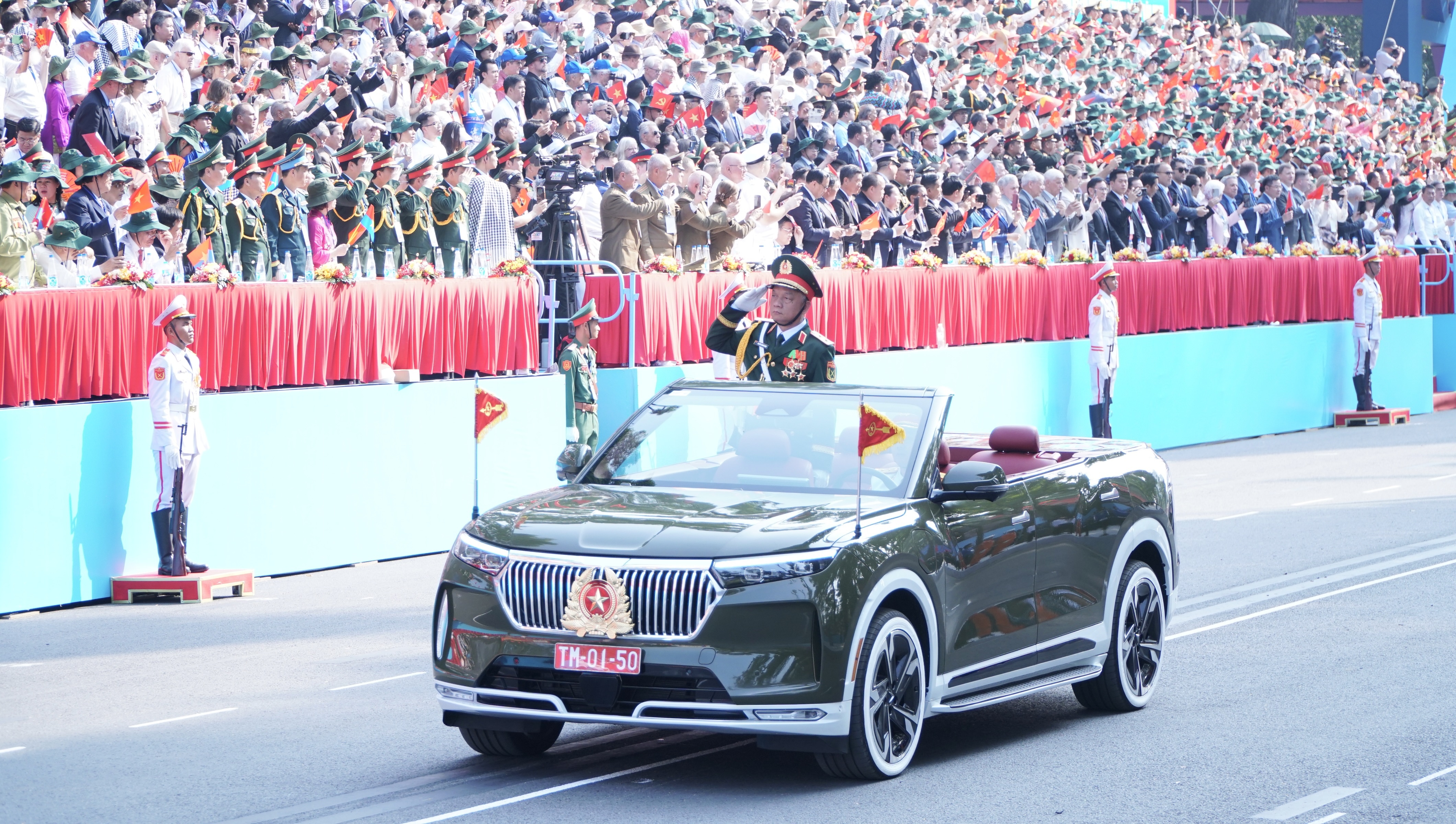 [P Magazine] Toàn cảnh Lễ kỷ niệm 50 năm thống nhất đất nước