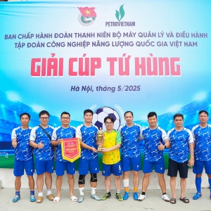 Sôi nổi Giải bóng đá Cúp Tứ Hùng do Đoàn Thanh niên BMQL&ĐH Petrovietnam tổ chức