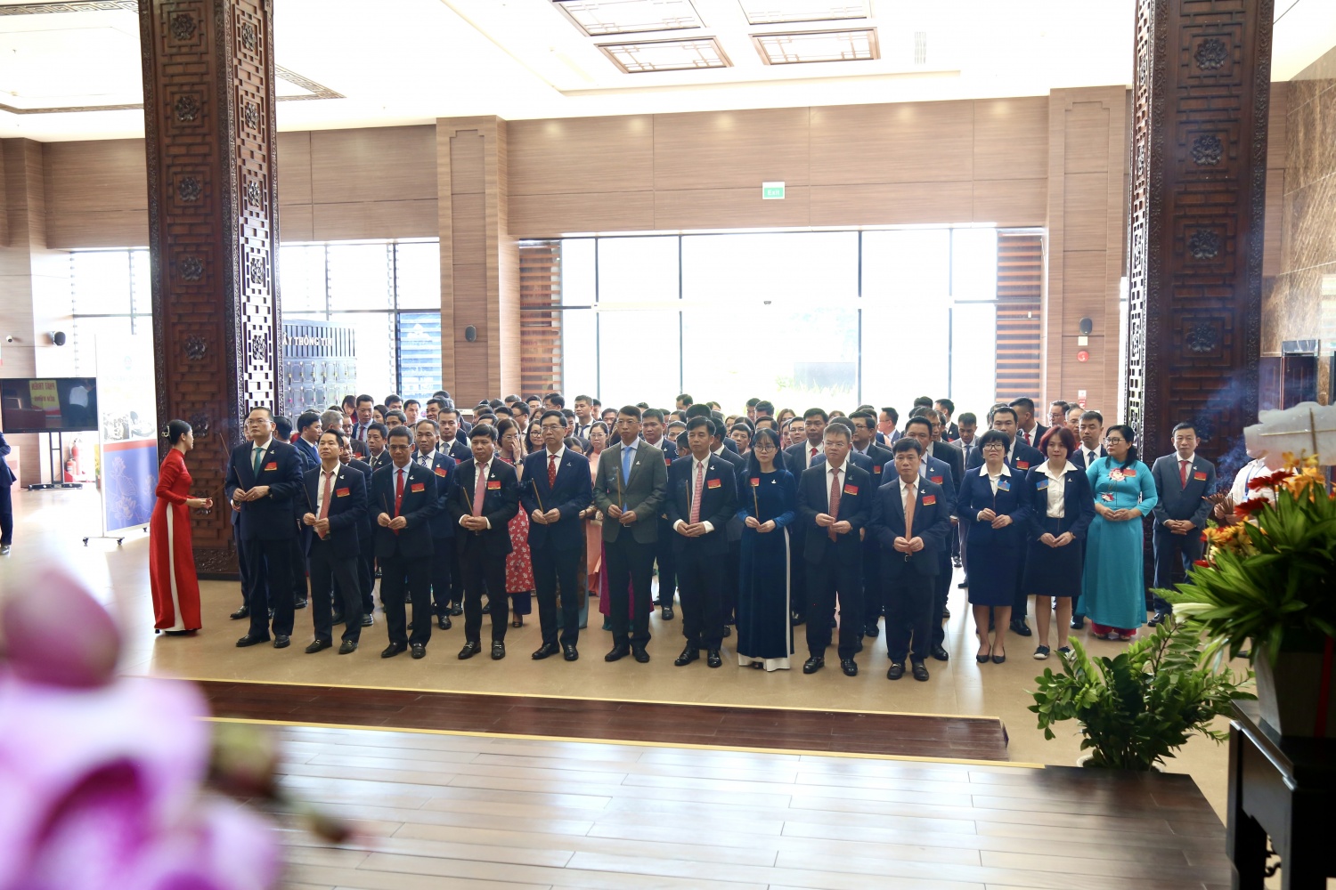 Lãnh đạo Petrovietnam và PVTrans dâng hương tưởng niệm Chủ tịch Tôn Đức Thắng