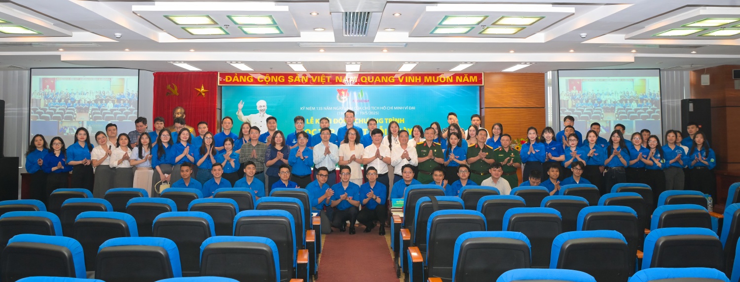 Lan tỏa tinh thần "Học tập 5 phút mỗi ngày" trong toàn Tập đoàn