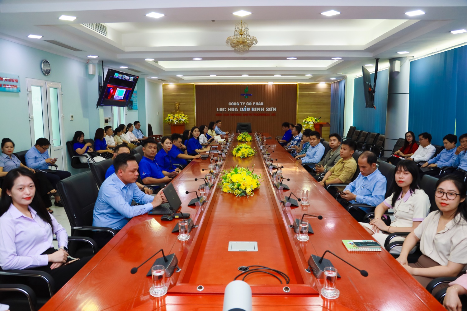 Lan tỏa tinh thần "Học tập 5 phút mỗi ngày" trong toàn Tập đoàn