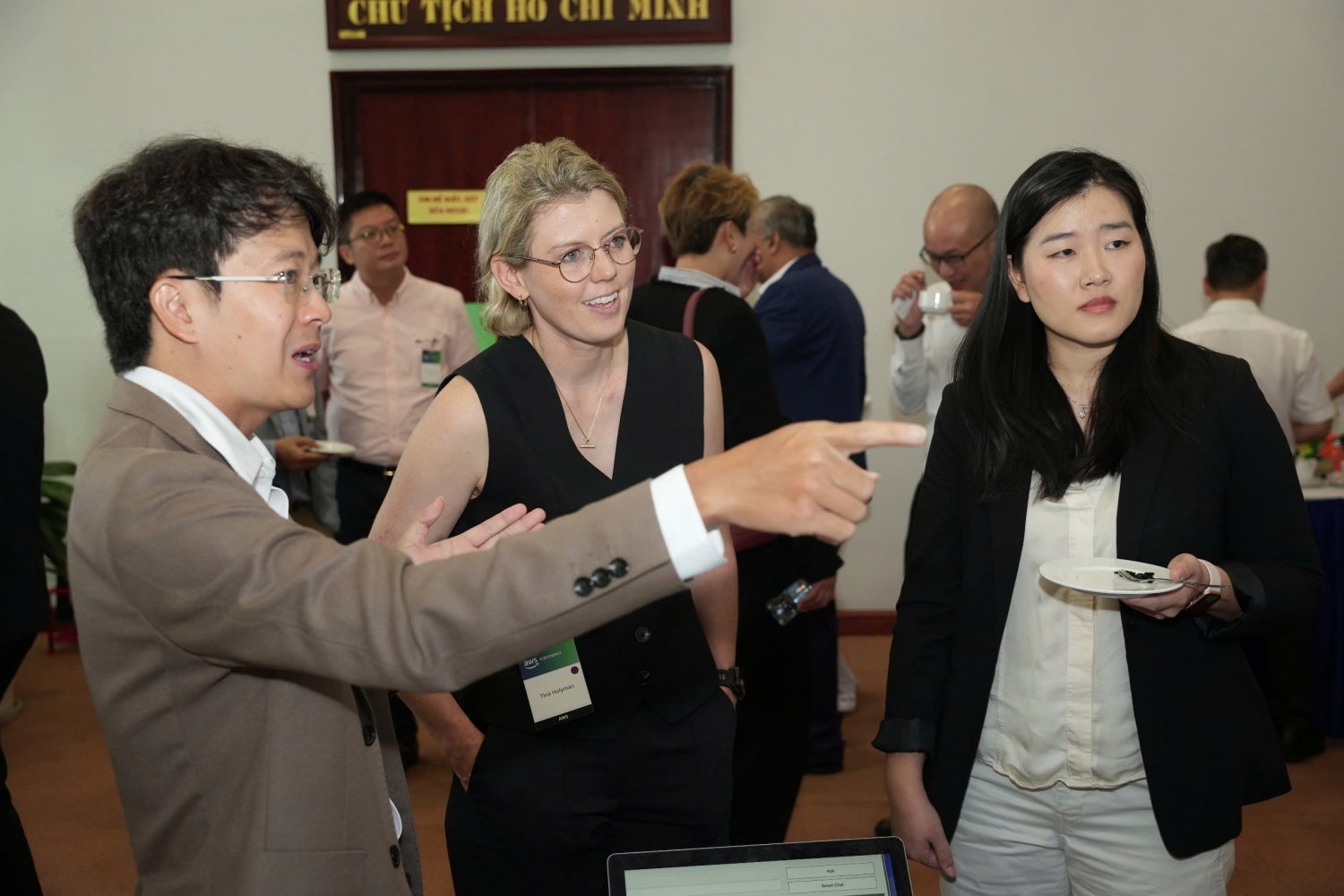 Nâng cao vai trò của công nghệ số trong hành trình thúc đẩy nền công nghiệp - năng lượng xanh