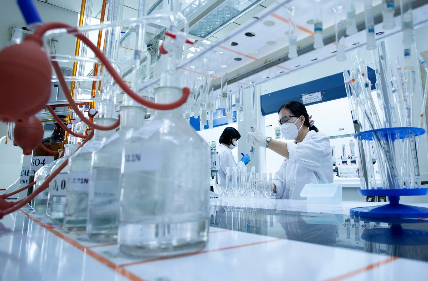 Petrovietnam và 6 đơn vị thành viên vào Top 10 Doanh nghiệp Đổi mới sáng tạo và Kinh doanh hiệu quả 2025