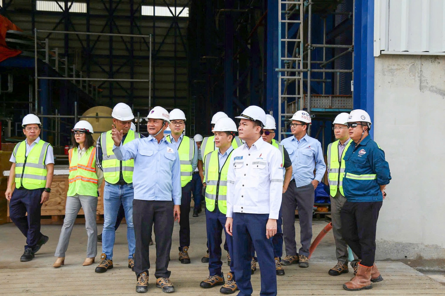 Nhà máy điện Nhơn Trạch 4 chính thức đốt lửa lần đầu, sẵn sàng cho giai đoạn vận hành thương mại