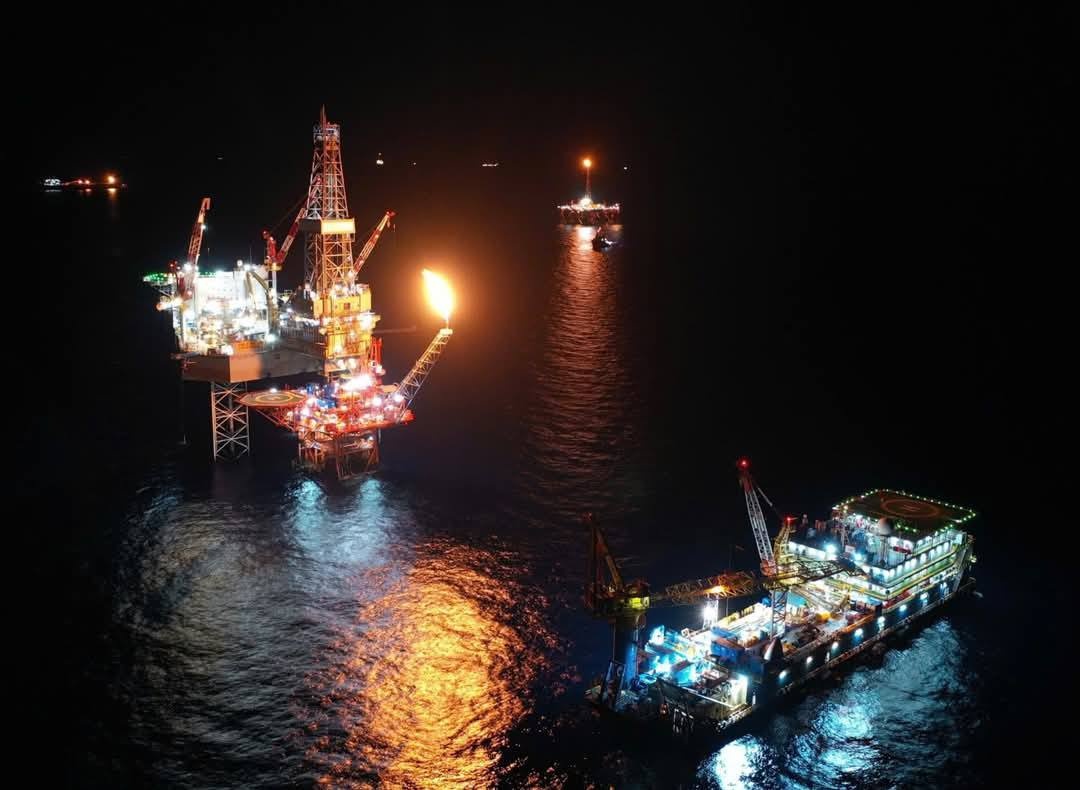 [E-Magazine] Petrovietnam nỗ lực duy trì hiệu quả hoạt động, giữ đà tăng trưởng giữa biến động thị trường