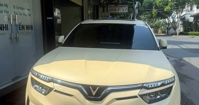 Đã có 3 xe sang nhưng chủ xe vẫn quyết chốt VinFast VF 8 vì “xe điện thích hơn hẳn”