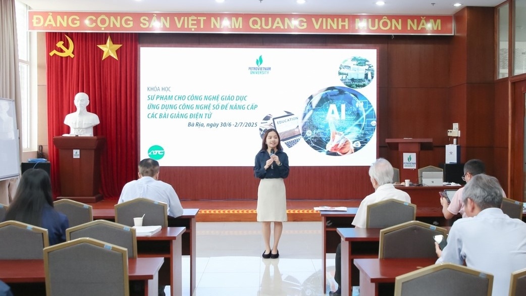 PVU tổ chức thành công khóa đào tạo nâng cao kỹ năng ứng dụng công nghệ số trong giảng dạy