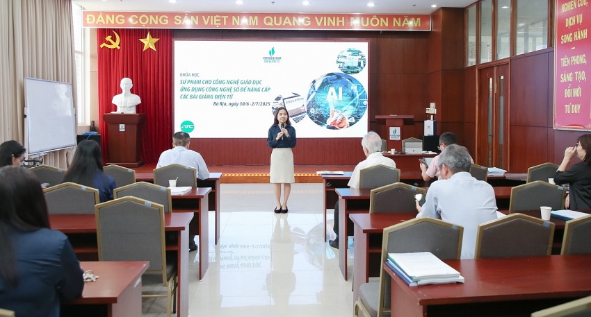 PVU tổ chức thành công khóa đào tạo “Nâng cao kỹ năng ứng dụng công nghệ số trong giảng dạy” PVU tổ chức thành công khóa đào tạo nâng cao kỹ năng ứng dụng công nghệ số trong giảng dạy