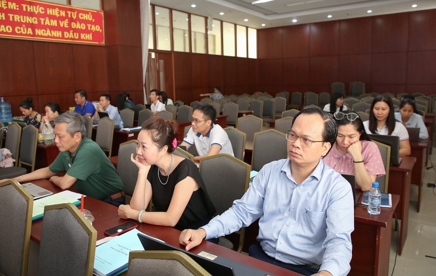 PVU tổ chức thành công khóa đào tạo “Nâng cao kỹ năng ứng dụng công nghệ số trong giảng dạy” PVU tổ chức thành công khóa đào tạo nâng cao kỹ năng ứng dụng công nghệ số trong giảng dạy