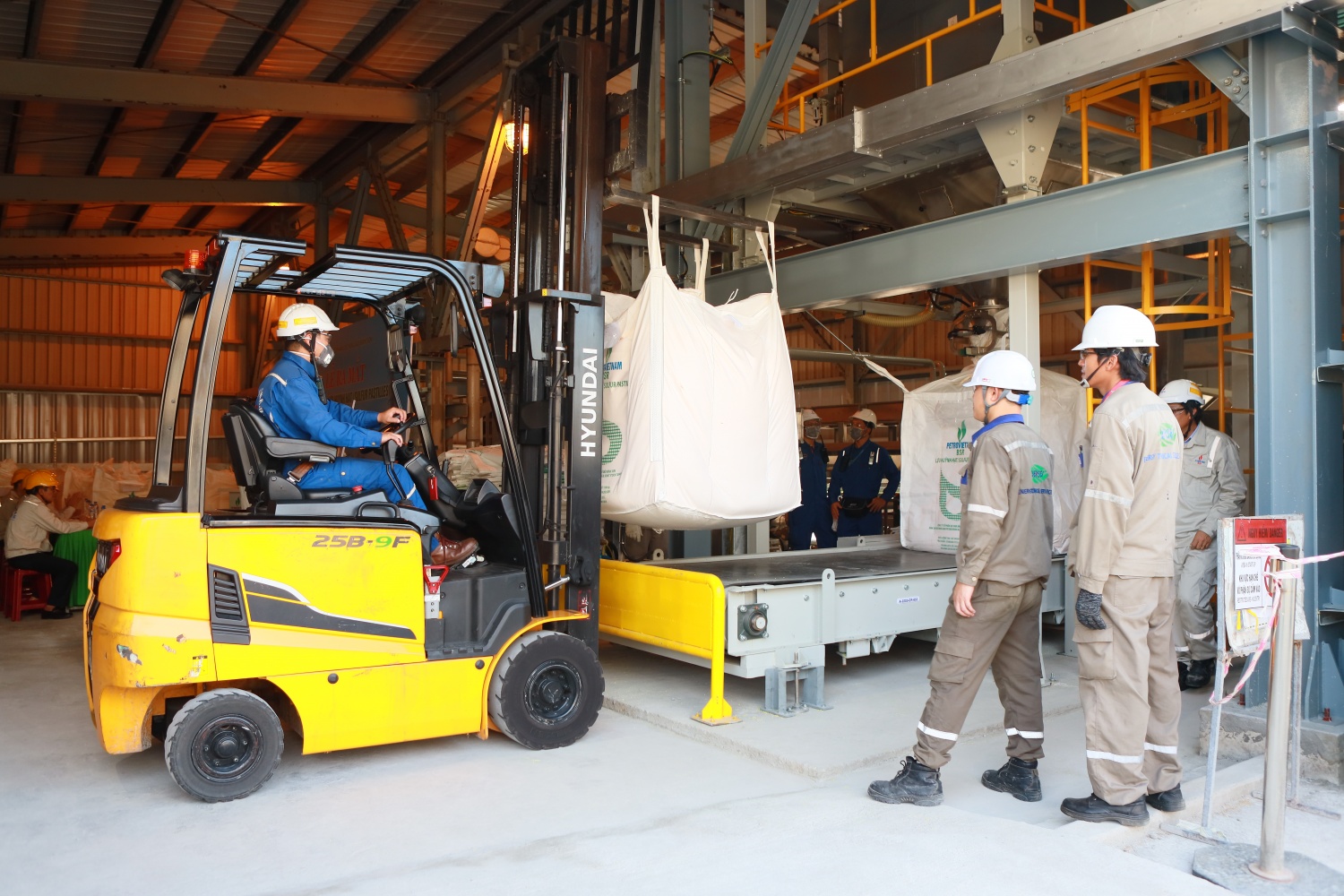 Sản phẩm mới lưu huỳnh hạt sẽ được BSR xuất bán cho khách hàng trong tháng 7.