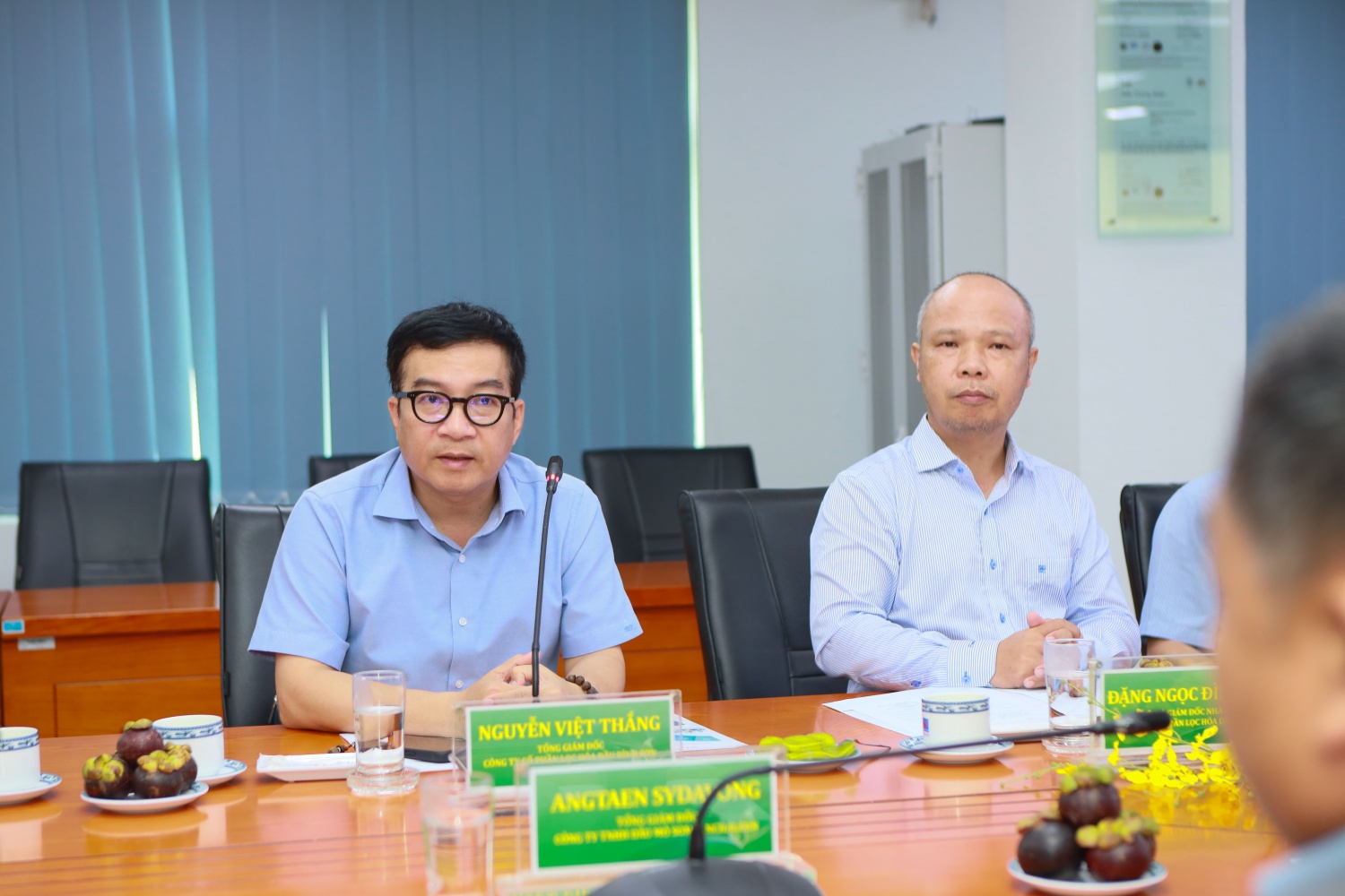 Ông Nguyễn Việt Thắng (bên trái) kỳ vọng buổi làm việc hôm nay sẽ là tiền đề cho những bước phát triển sâu rộng hơn nữa trong lĩnh vực năng lượng giữa hai doanh nghiệp