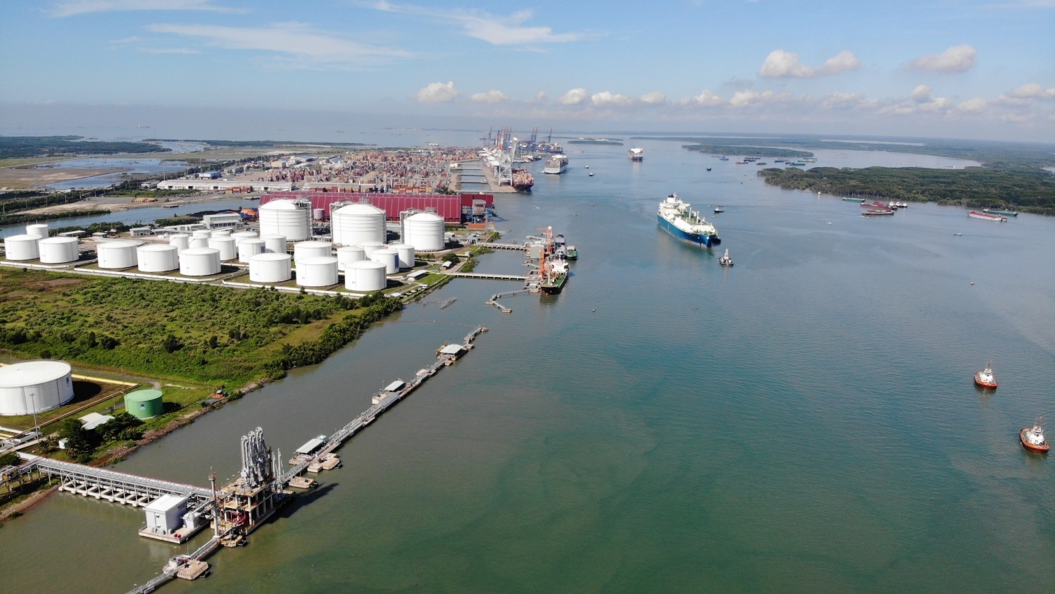 Petrovietnam tiên phong trong chuyển dịch năng lượng và tăng trưởng xanh bền vững