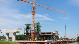 Quảng Ngãi: Tháo gỡ “điểm nghẽn” hạ tầng, khơi thông động lực phát triển cho các đơn vị “đầu tàu kinh tế”