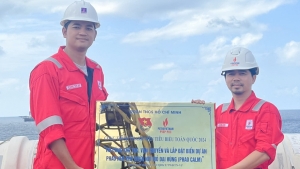 Gắn biển công trình thanh niên cấp Trung ương Đoàn cho công trình của Tuổi trẻ PVEP-POC