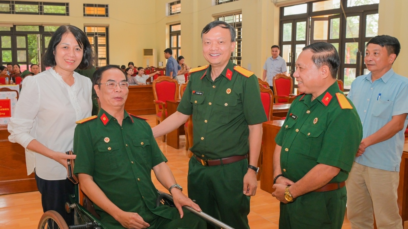 Petrovietnam thăm hỏi, tri ân các thương, bệnh binh tại Phú Thọ