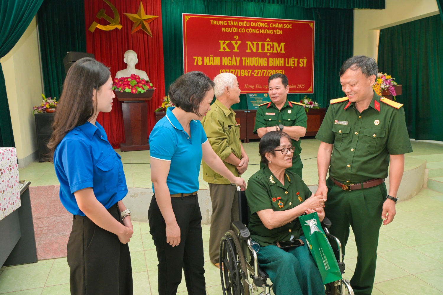 Hội CCB Petrovietnam/PVChem thăm, tặng quà các thương, bệnh binh tại Hưng Yên