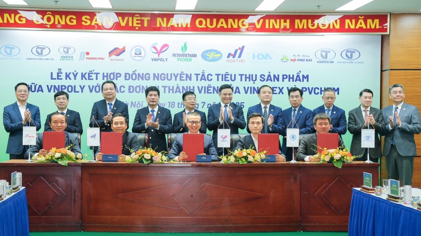 Petrovietnam - VINATEX tạo sự bền vững trong chuỗi cung ứng “hóa chất - xơ sợi - dệt may”