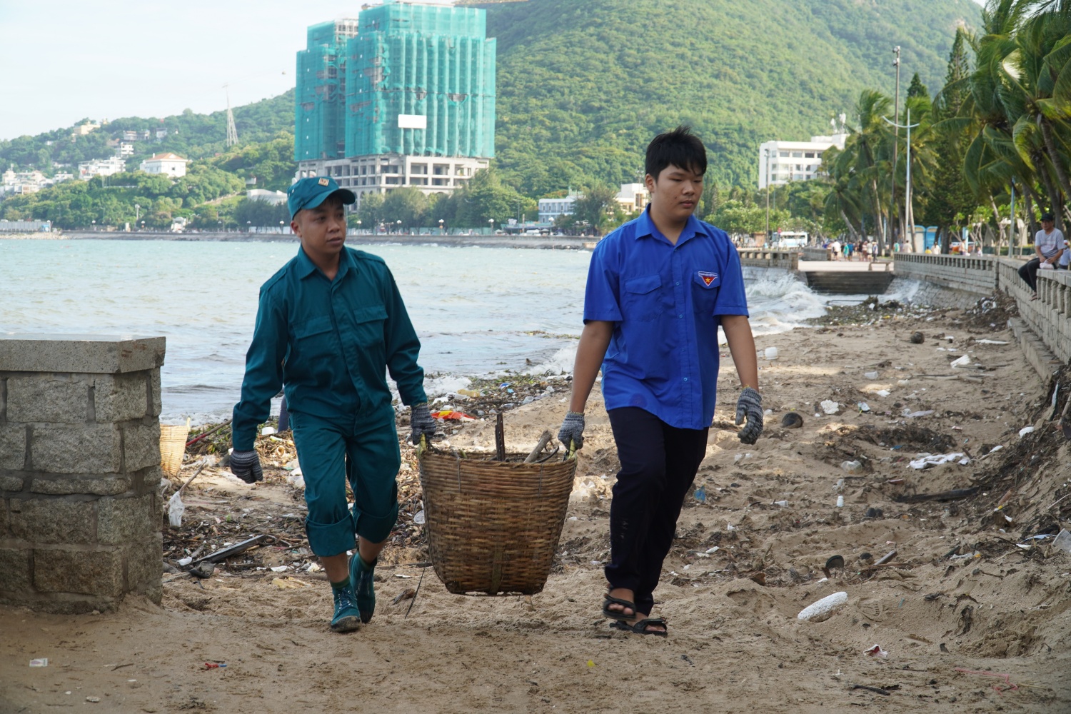 TP HCM: Phường Vũng Tàu ra quân làm sạch môi trường