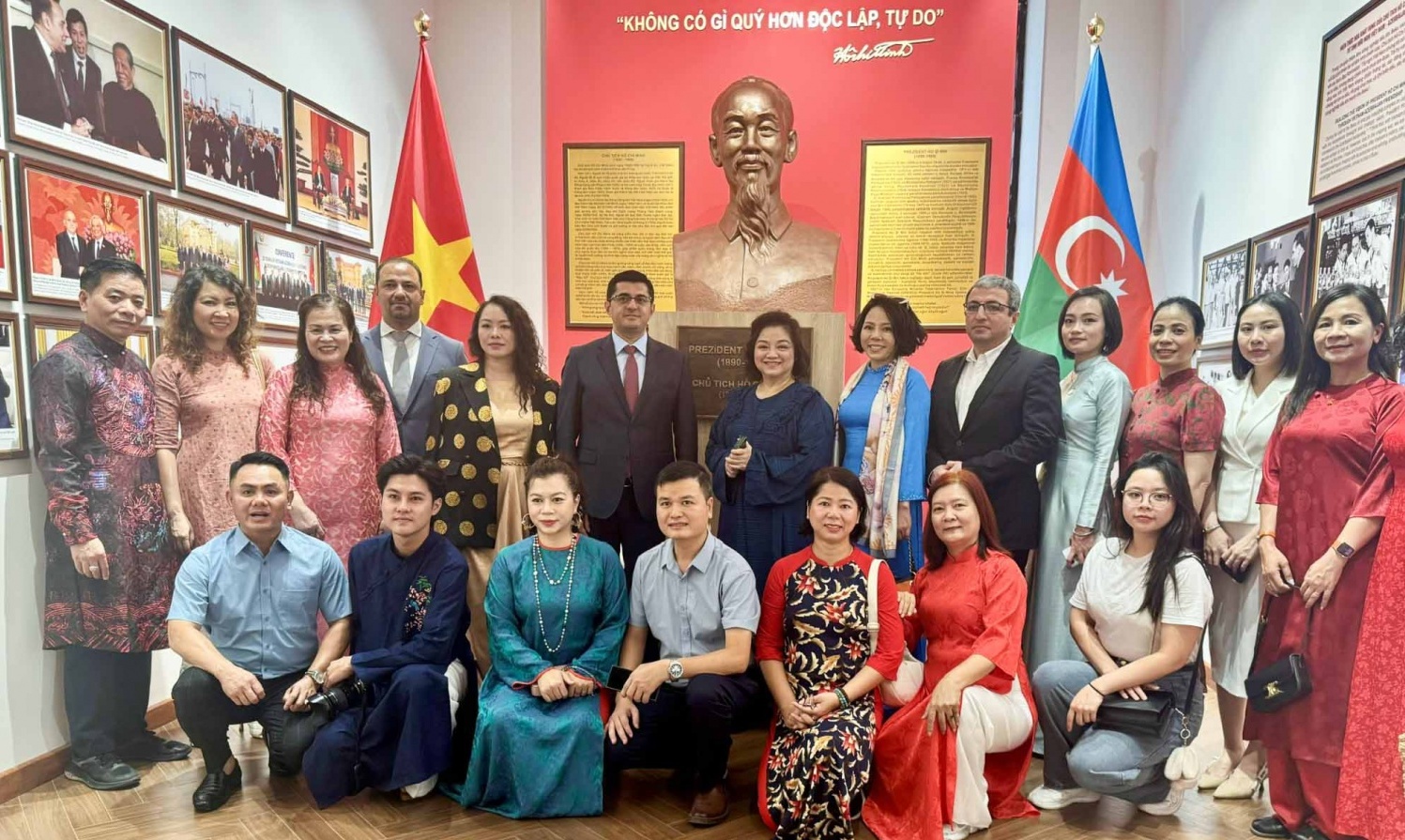 Giao lưu văn hóa Việt Nam - Azerbaijan tại trường Đại học Dầu mỏ và Công nghiệp Quốc gia Azerbaijan
