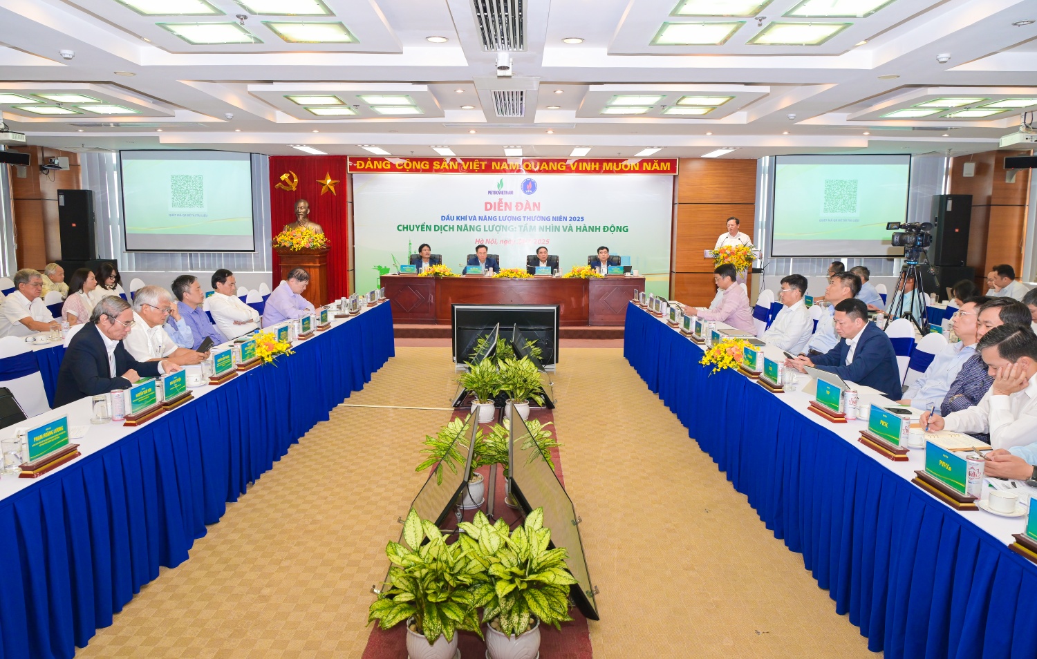 Diễn đàn Dầu khí và Năng lượng 2025: Thúc đẩy hình thành hệ sinh thái năng lượng an toàn, hội nhập Diễn đàn Dầu khí và Năng lượng 2025: Thúc đẩy hình thành hệ sinh thái năng lượng an toàn, hội nhập