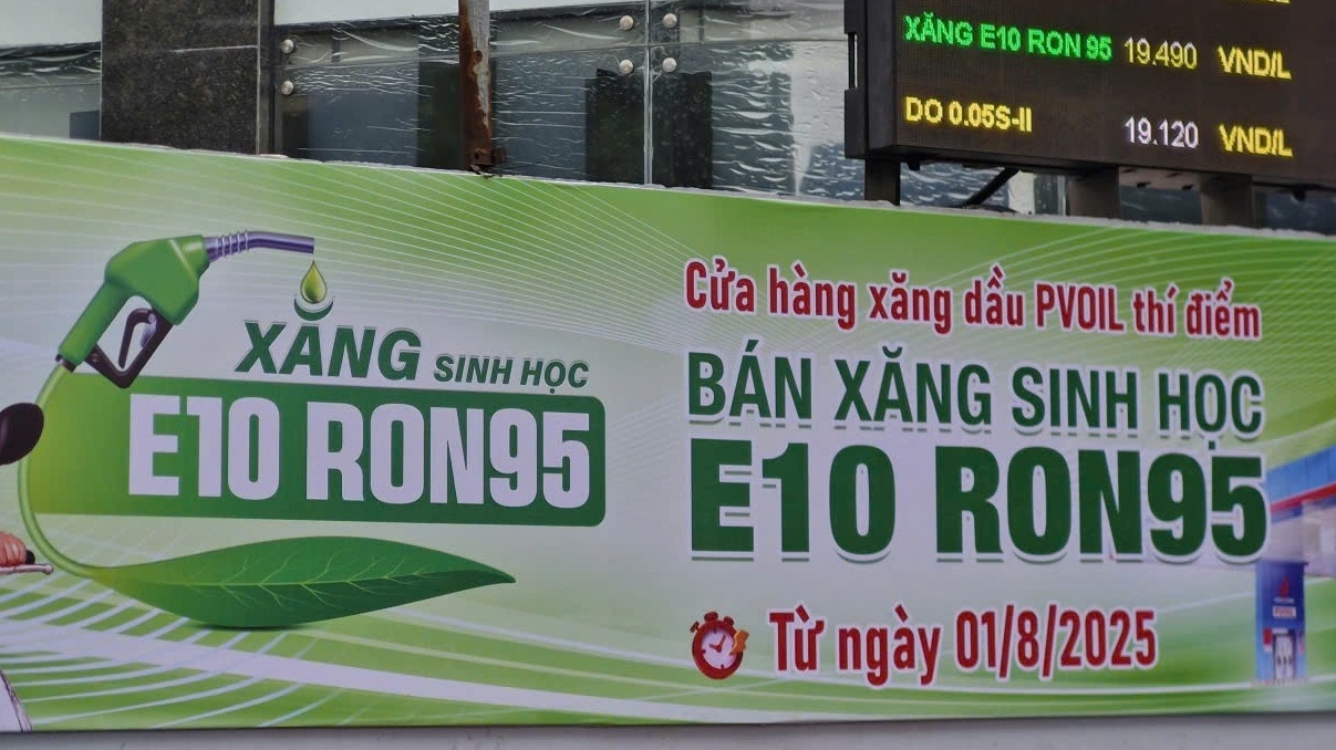 Hà Nội: Ngày mai 1/8 bắt đầu thí điểm bán xăng sinh học E10