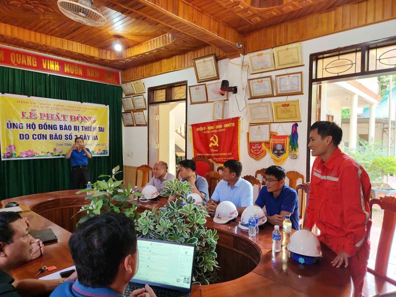 Công ty CP thuỷ điện Hủa Na và tình người nơi "rốn lũ"