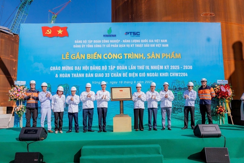 Không khí chào mừng Đại hội Đảng bộ Tập đoàn Công nghiệp - Năng lượng Quốc gia Việt Nam lần thứ IV, nhiệm kỳ 2025-2030 Không khí chào mừng Đại hội Đảng bộ Tập đoàn Công nghiệp - Năng lượng Quốc gia Việt Nam lần thứ IV, nhiệm kỳ 2025-2030