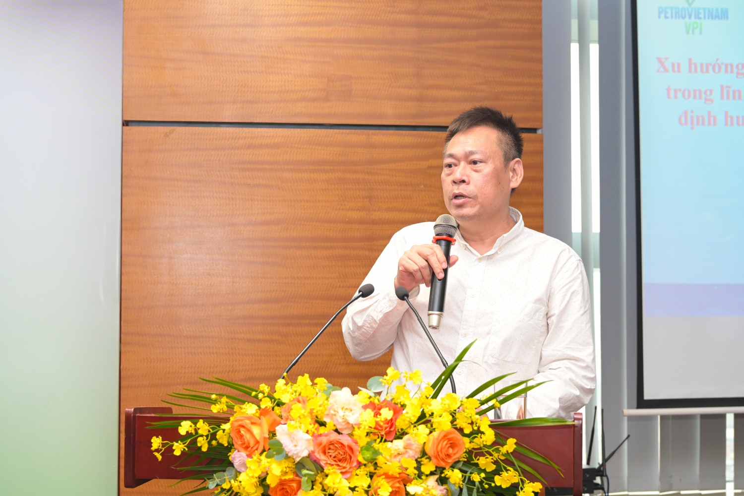 Xu hướng chuyển dịch năng lượng trong lĩnh vực dầu khí và định hướng cho Petrovietnam