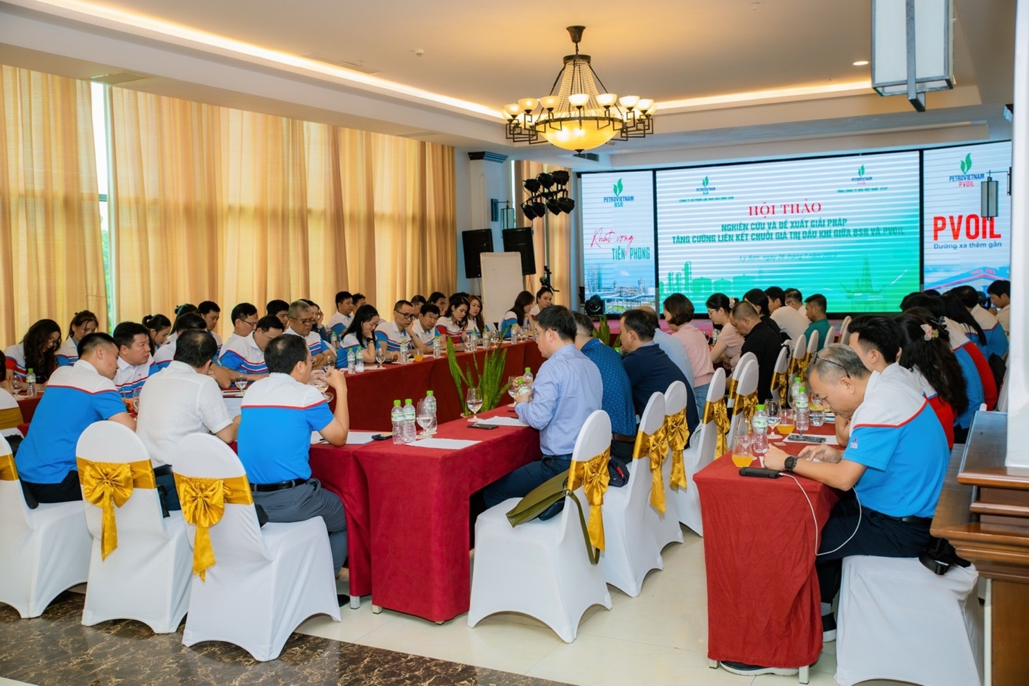 Trước đó, BSR và BSR và PVOIL đã tổ chức Hội thảo tăng cường liên kết chuỗi giá trị dầu khí.