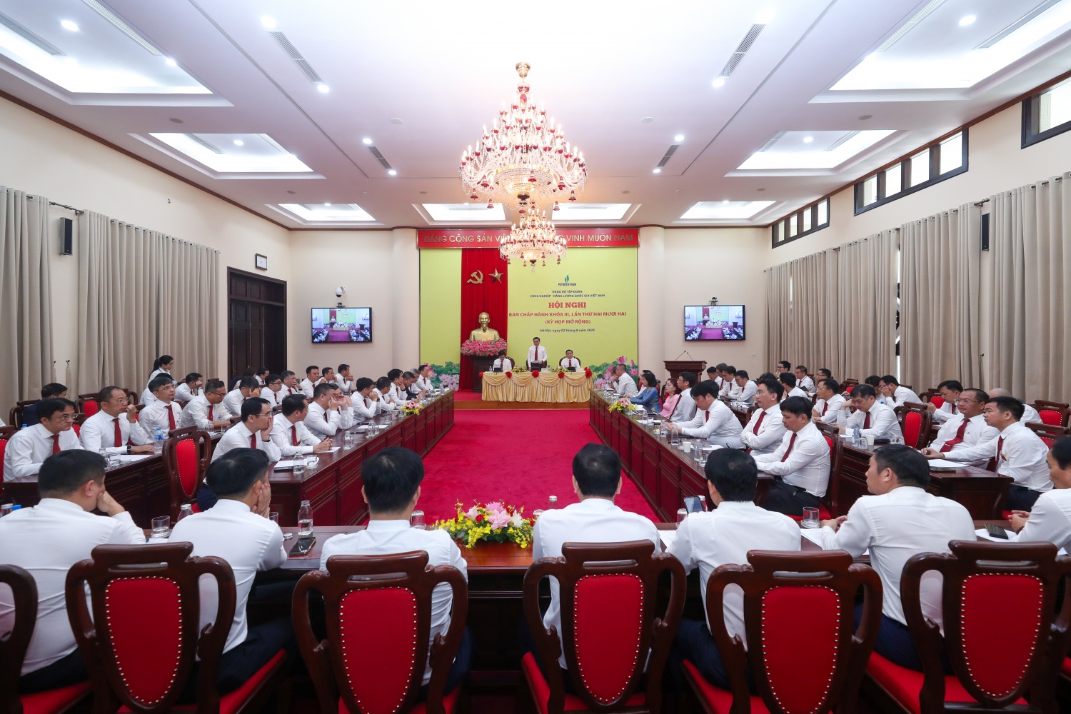 Phát huy tinh thần đoàn kết và trách nhiệm trong công tác chuẩn bị Đại hội