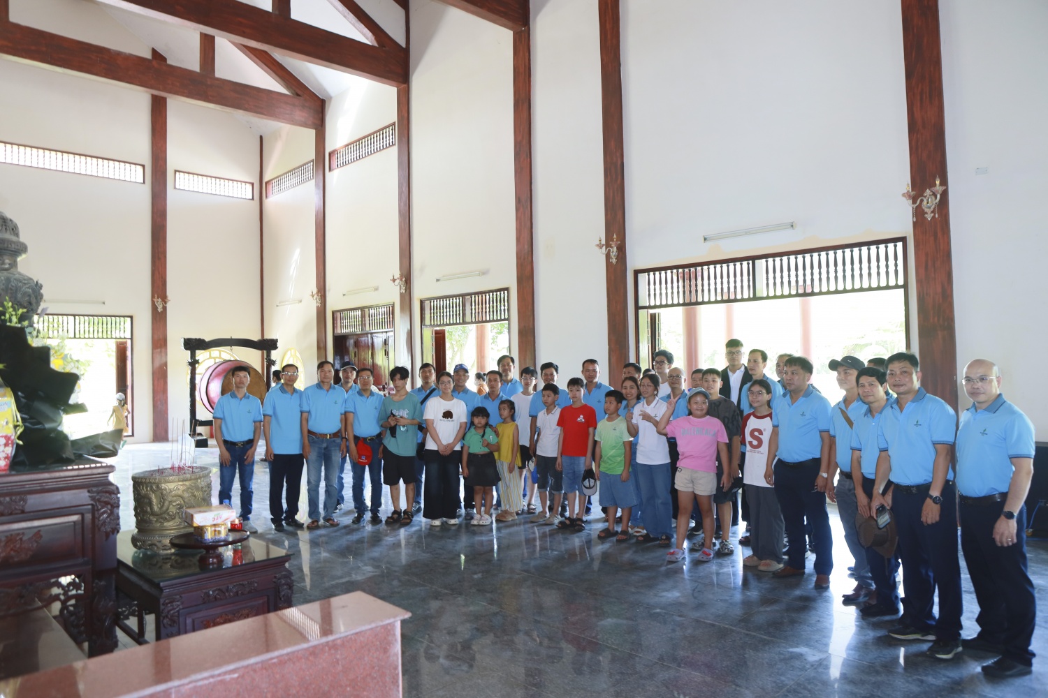 Những “người thợ lọc dầu” BSR lan tỏa yêu thương - Thắp sáng ước mơ của học trò vùng cao Quảng Ngãi