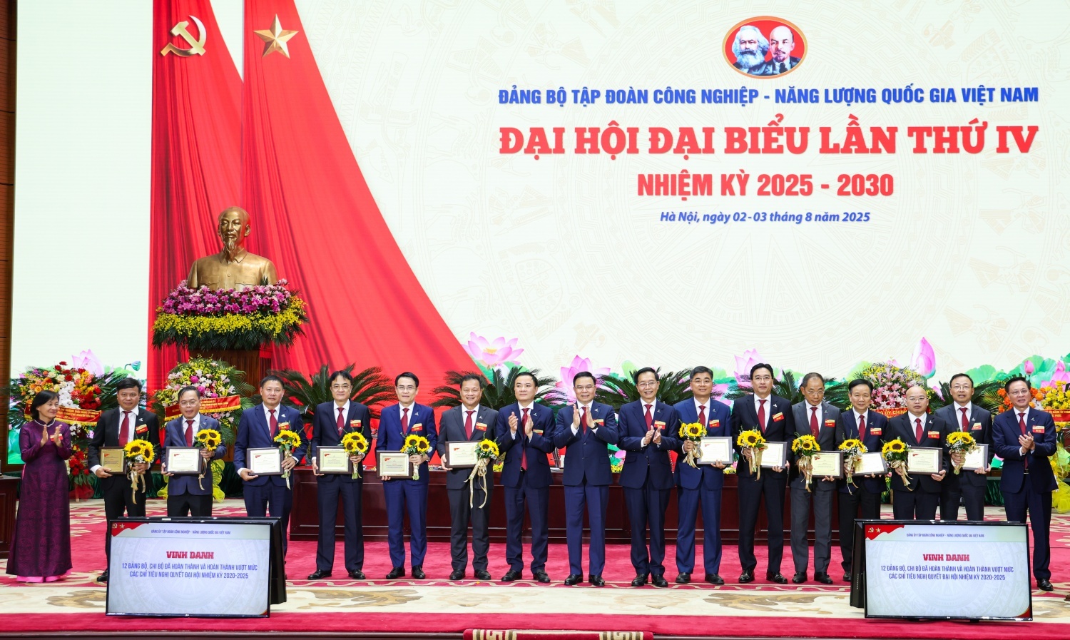 Phát triển Tập đoàn có tiềm lực mạnh, quản trị hiện đại, năng lực cạnh tranh cao, tiên phong trong chuyển dịch năng lượng và tăng trưởng xanh bền vững