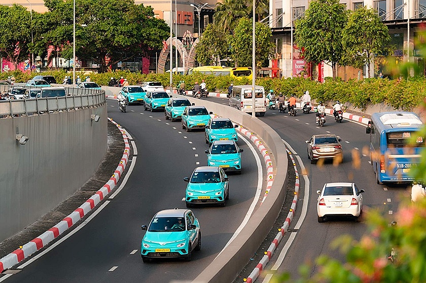 Chuyên gia lý giải “ngôi vương” tuyệt đối của Xanh SM trên thị trường taxi Việt