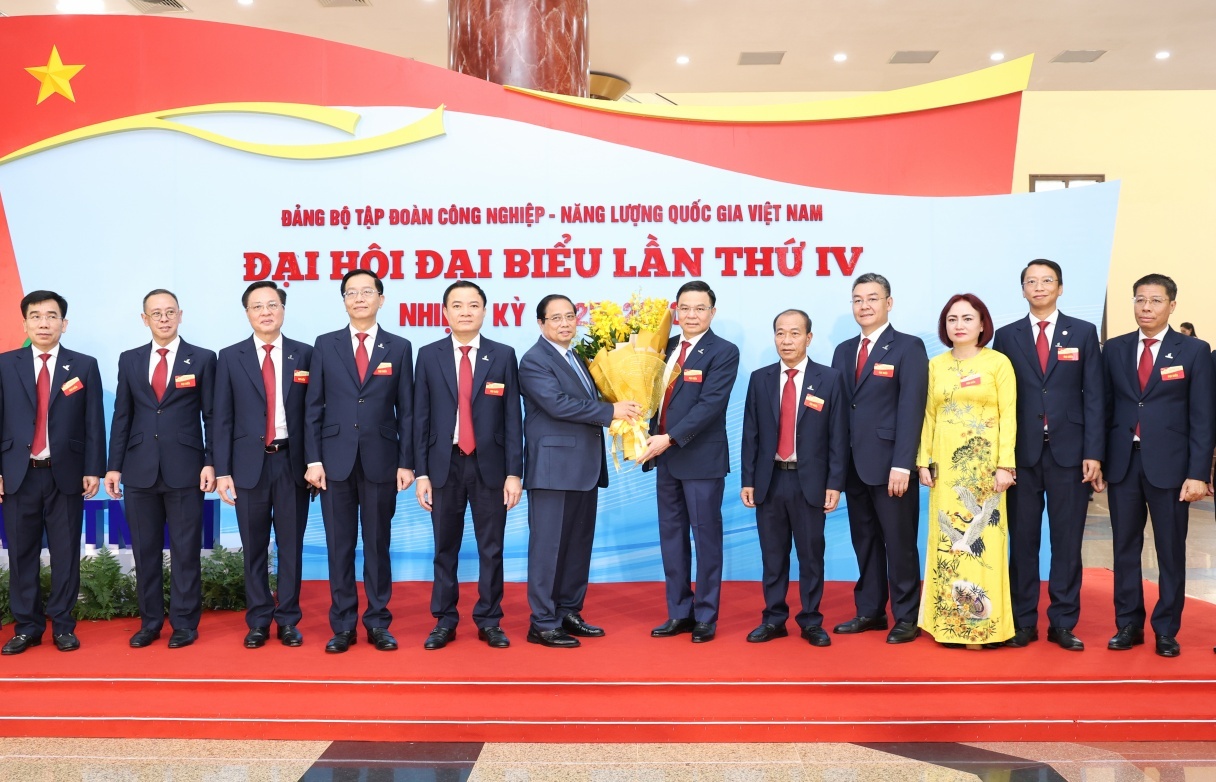 Phát triển Tập đoàn có tiềm lực mạnh, quản trị hiện đại, năng lực cạnh tranh cao, tiên phong trong chuyển dịch năng lượng và tăng trưởng xanh bền vững