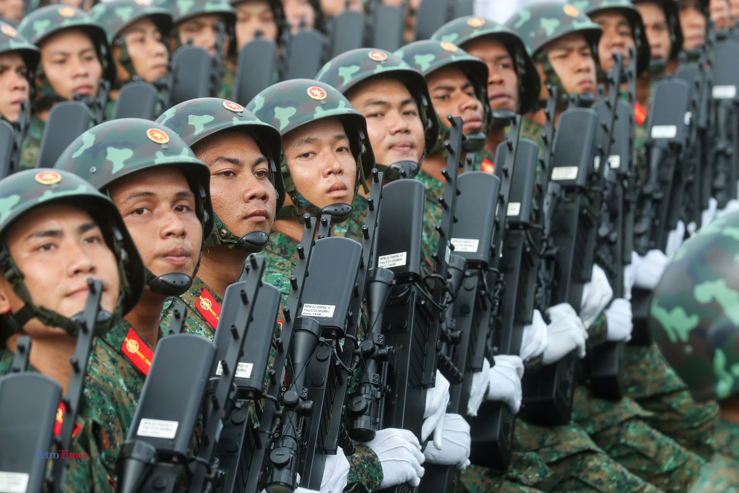 Tổng hợp luyện các lực lượng lần thứ hai: Sẵn sàng cho ngày lễ lớn Tổng hợp luyện các lực lượng lần thứ hai: Sẵn sàng cho ngày lễ lớn