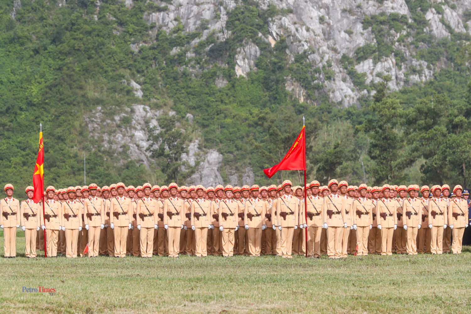 Tổng hợp luyện các lực lượng lần thứ hai: Sẵn sàng cho ngày lễ lớn Tổng hợp luyện các lực lượng lần thứ hai: Sẵn sàng cho ngày lễ lớn