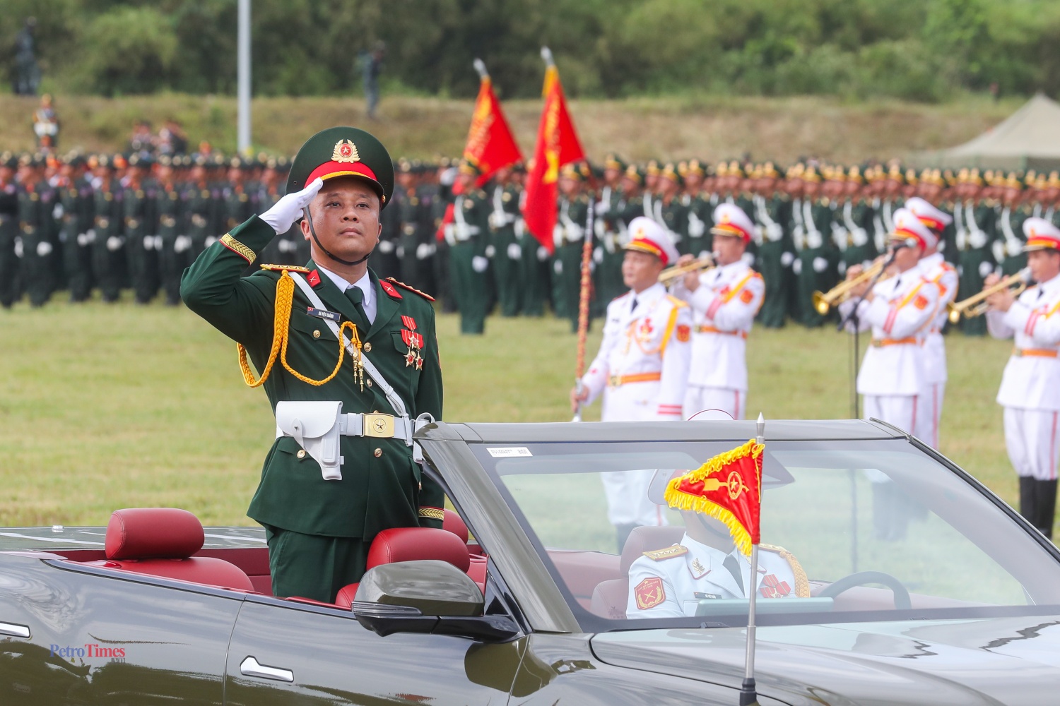 Tổng hợp luyện các lực lượng lần thứ hai: Sẵn sàng cho ngày lễ lớn Tổng hợp luyện các lực lượng lần thứ hai: Sẵn sàng cho ngày lễ lớn