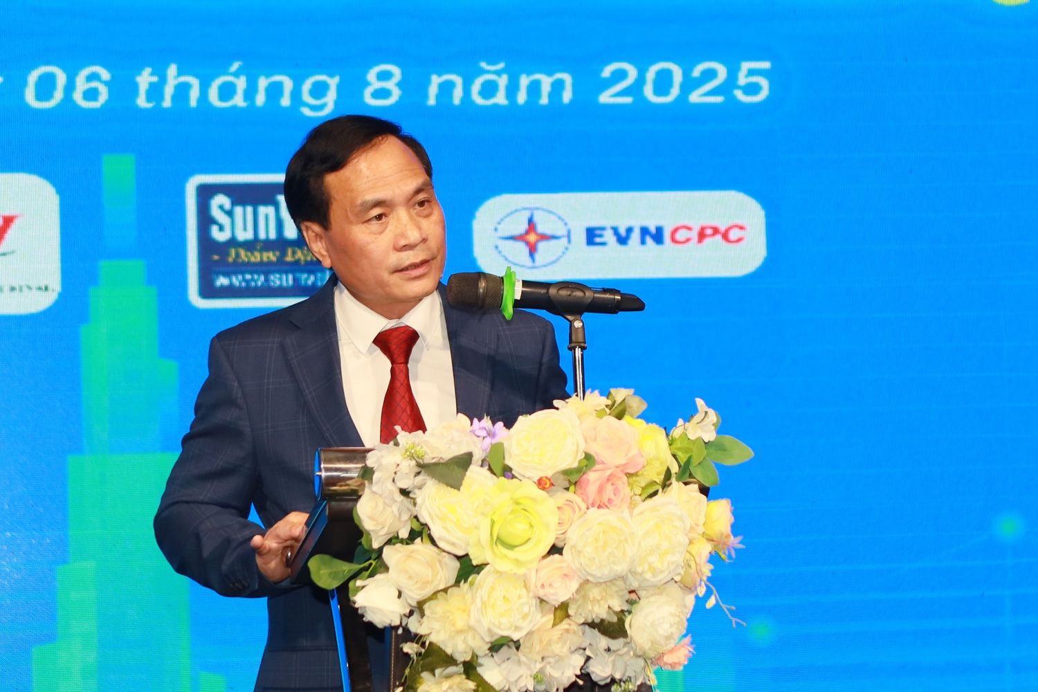 2.	PGS Phạm Ngọc Linh - Phó Chủ tịch Liên hiệp các Hội Khoa học và Kỹ thuật Việt Nam (VUSTA).