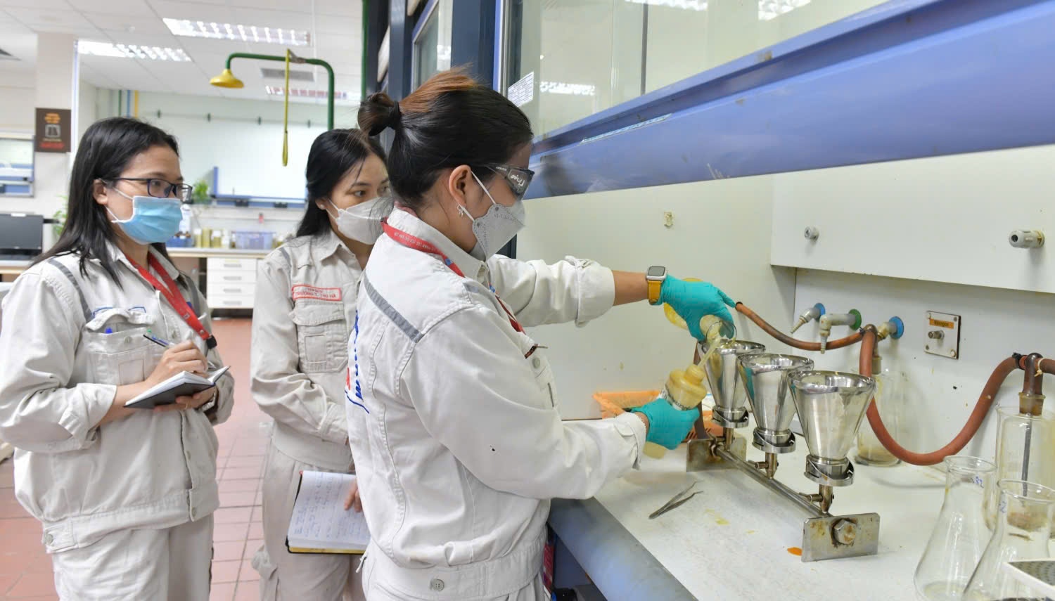 Bản lĩnh và trí tuệ người lao động là hạt nhân đưa Petrovietnam vượt qua khó khăn, phát triển bền vững