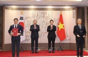 Tổng Bí thư Tô Lâm chứng kiến trao văn kiện hợp tác giữa Petrovietnam và Tập đoàn Điện lực Hàn Quốc
