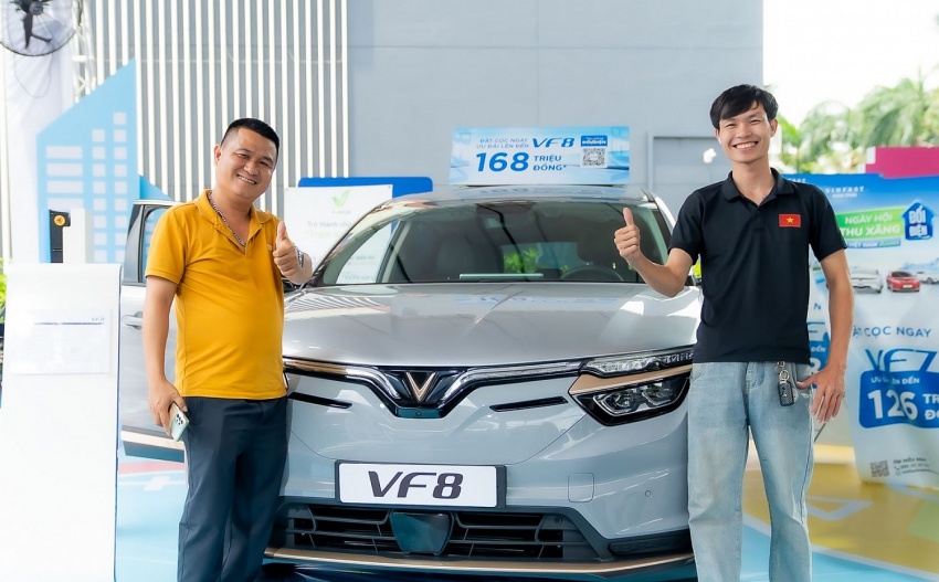 Khách Việt hào hứng “lên đời” ô tô điện với ưu đãi trăm triệu đồng