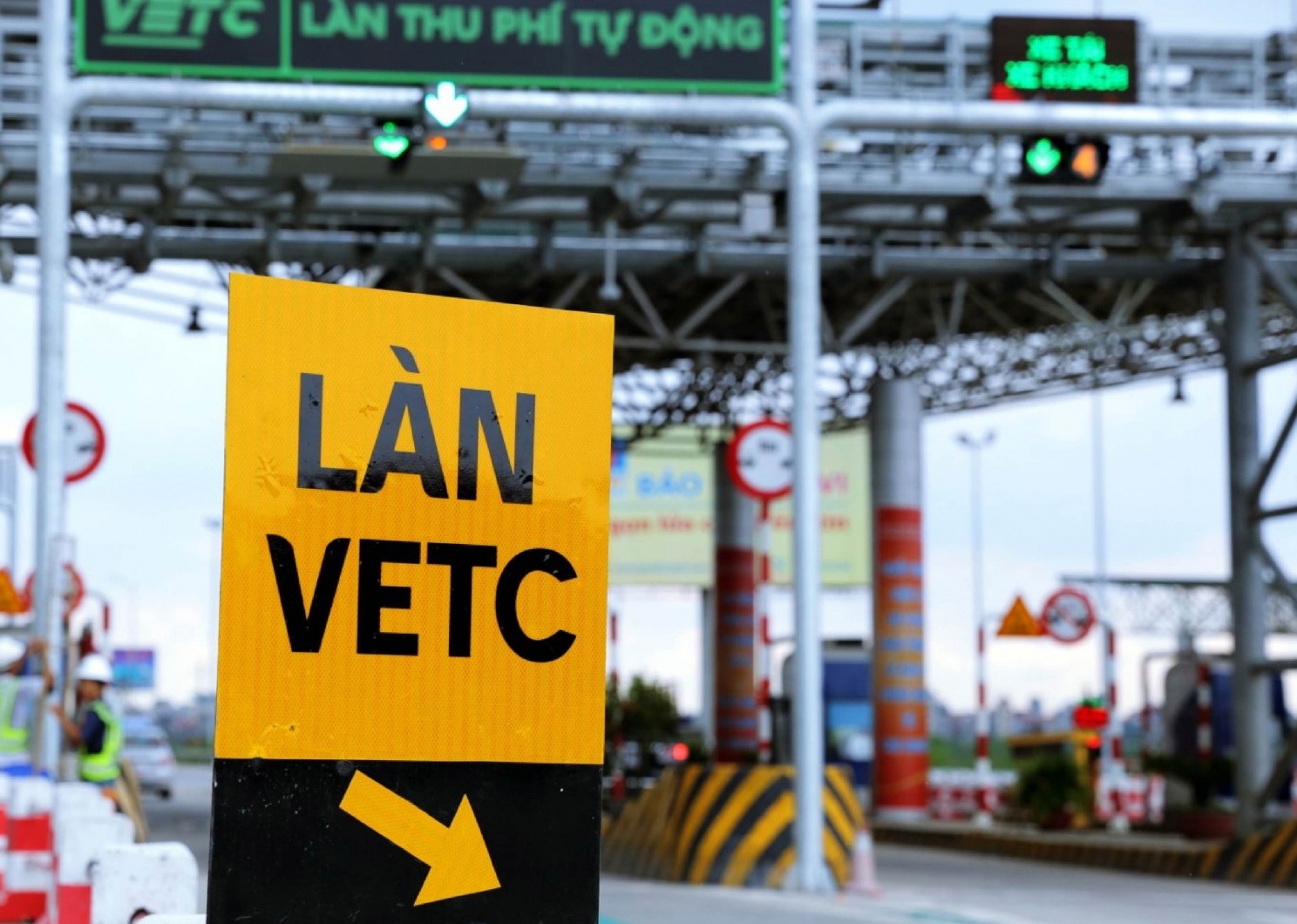 Từ 1/10, ô tô không được qua trạm thu phí nếu chưa có tài khoản giao thông